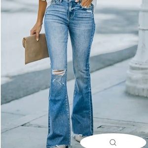 Lulu’s High Rise Distressed Flare Denim, size 29